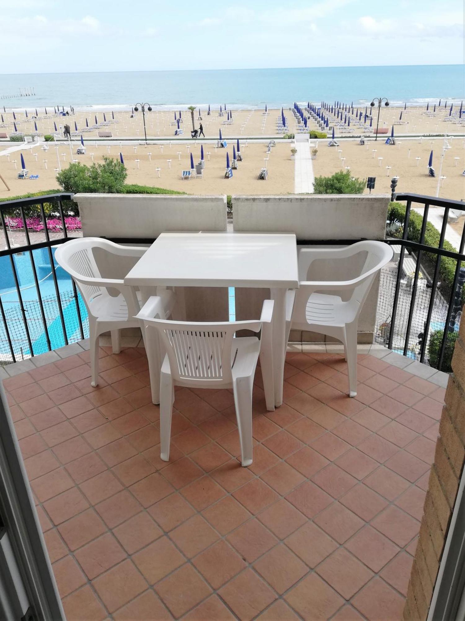 Playa Grande Lägenhet Lido di Jesolo Exteriör bild